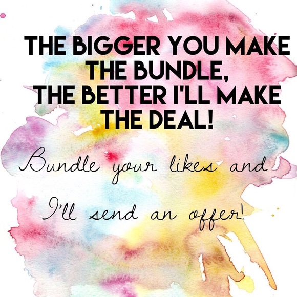 Floral Twist Knit Tee - Picture 4 of 4